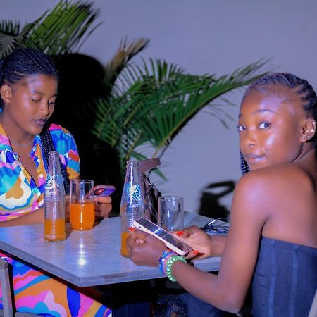 Owandja House Lubumbashi Hotel Ngoại thất bức ảnh