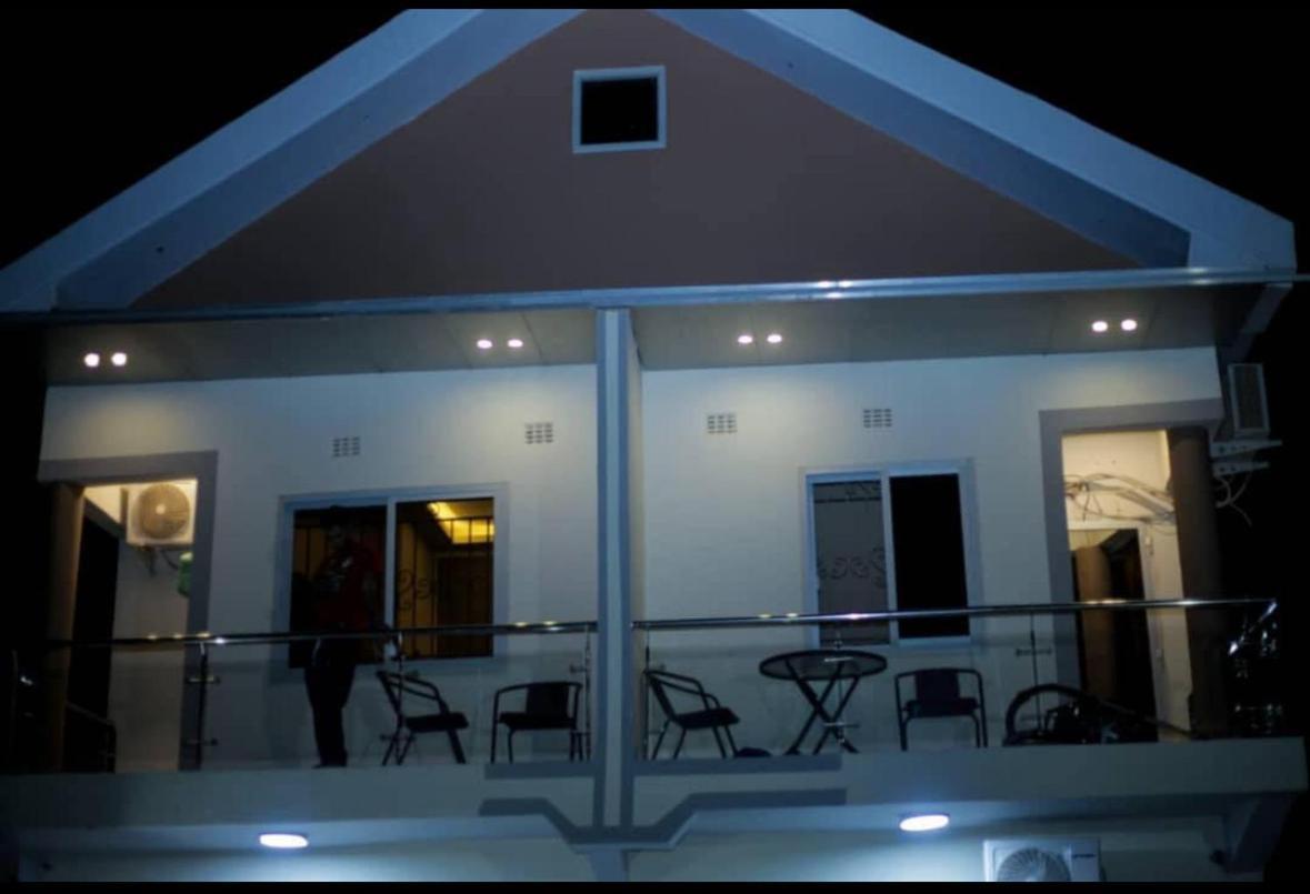 Owandja House Lubumbashi Hotel Ngoại thất bức ảnh