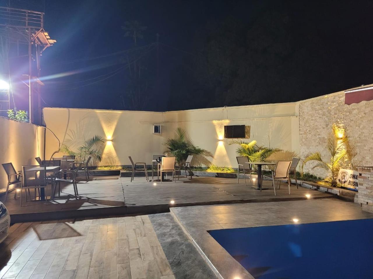 Owandja House Lubumbashi Hotel Ngoại thất bức ảnh